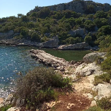Uvala Bozanska 트콘